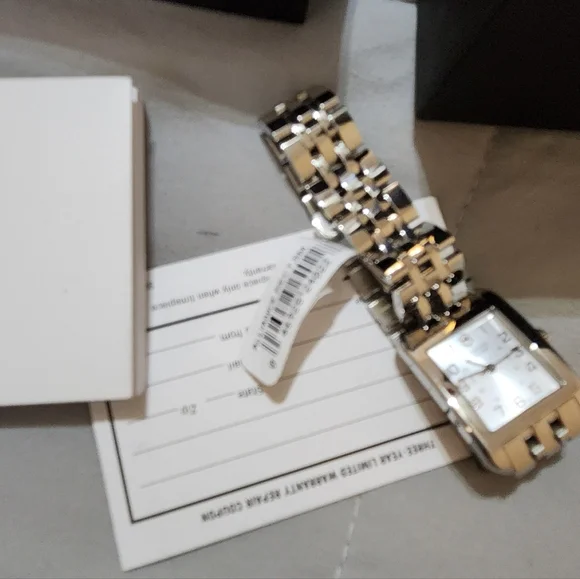 Victorinox Swiss Army Women's Stainless Steel Watch - Picture 8 of 12